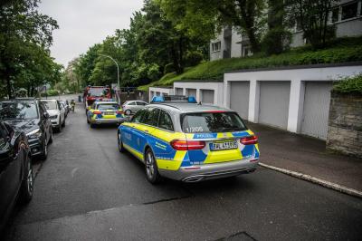 Esslingen: Angebranntes Essen ruft Feuerwehr auf den Plan - Bewohnerin blieb trotz Rauch in der Wohnung
